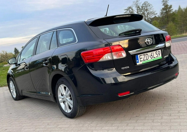 Toyota Avensis cena 36900 przebieg: 241000, rok produkcji 2013 z Pułtusk małe 326